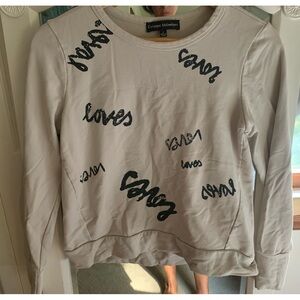 Minimalist Crewneck, pullover ivory tan size small love print black